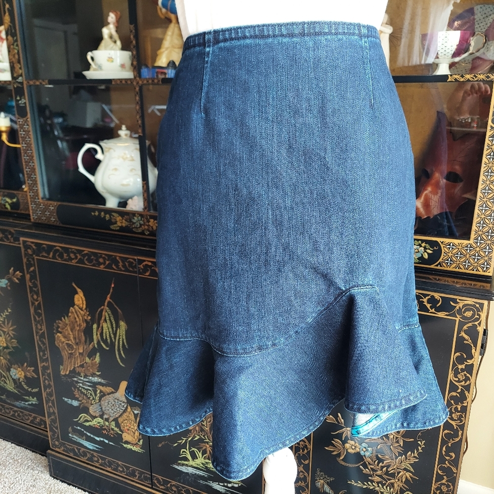 Anthropologie Denim Tulip Ruffle Skirt Size 6